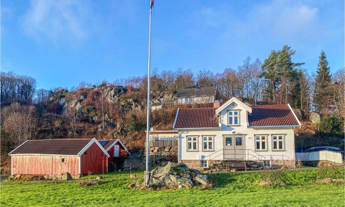 Farsund House | Oceanfront Retreat in Farsund with Free Wifi & Ocean Views
