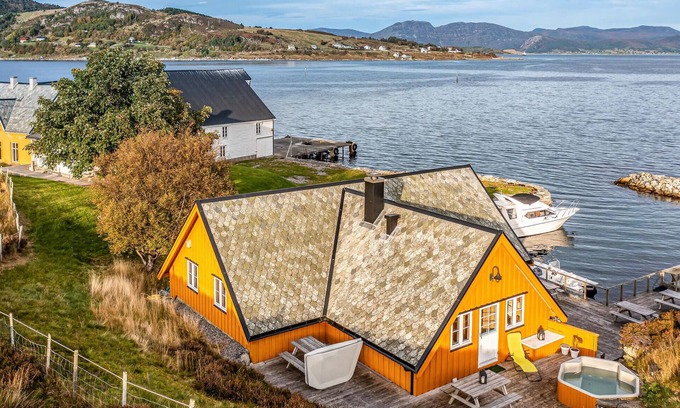 Sande House | Unique Seaside Home for an Unforgettable Group Escape