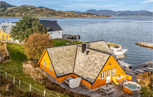 Sande House | Relaxing Retreat in Kvamsøy with Inviting Hot Tub