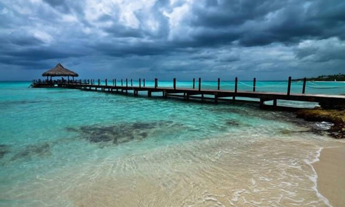 Dominicus Apartment | Beach Front Living 2: Guest Rated 10/10 with Pool & Kitchen