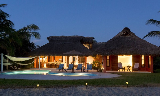 Santa Maria Colotepec Villa | Beach Front, Ocean Front Living, Affordable Price - Family Friendly
