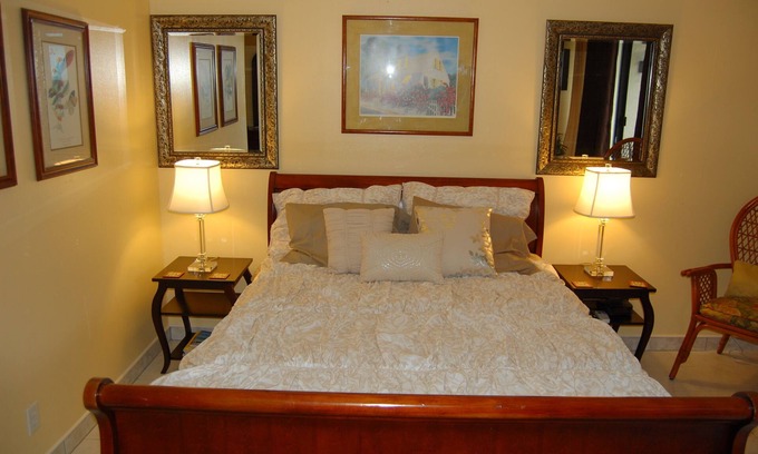 Williams Town Condo | Beach Front Studio in Freeport, Grand Bahamas with Ocean View