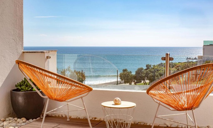 Albufeira Old Town Apartment | Oceanfront Studio with Spectacular Views - Rated 10/10
