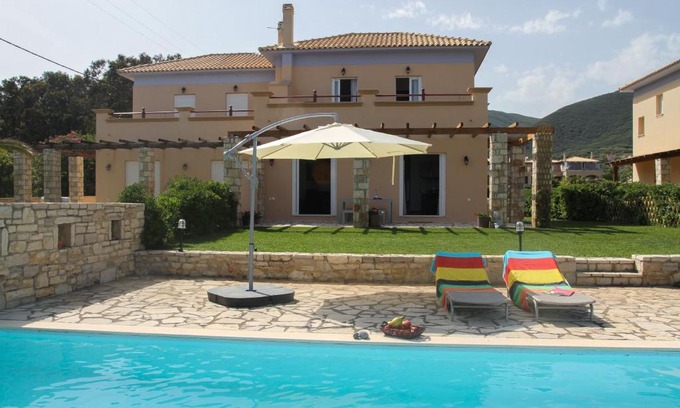 Platanitis Villa | Beach Front Villa with Private Pool - Rated 10/10 Stay