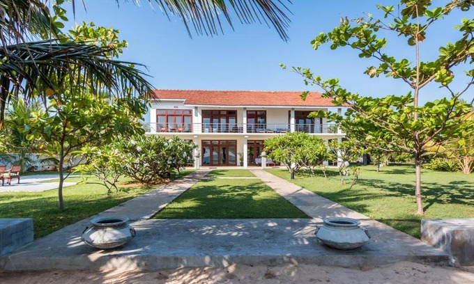 Nilaveli Villa | Seaside Retreat at Beach Front Villa Nilaveli - Rated 10/10