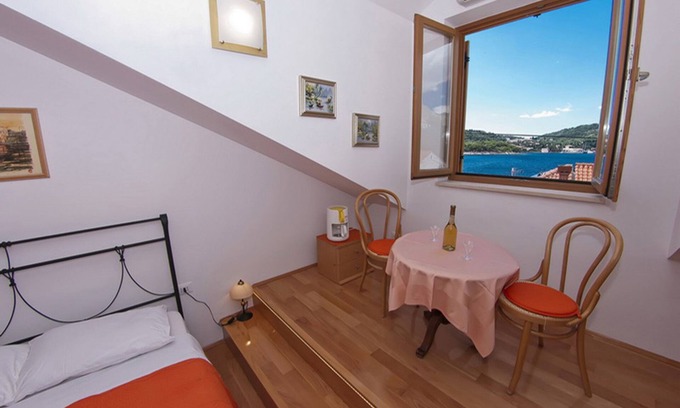 Stikovica Apartment | Oceanfront Villa Apartment in Orange with Spa & Ocean Views