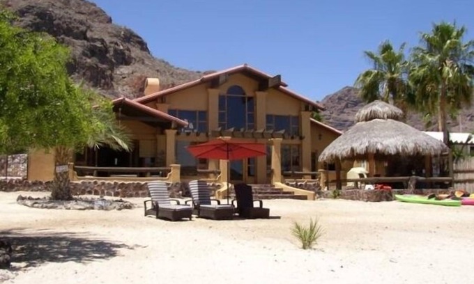 Loreto Villa | Pet-Friendly Beach Front Villa with Stunning Ocean Views