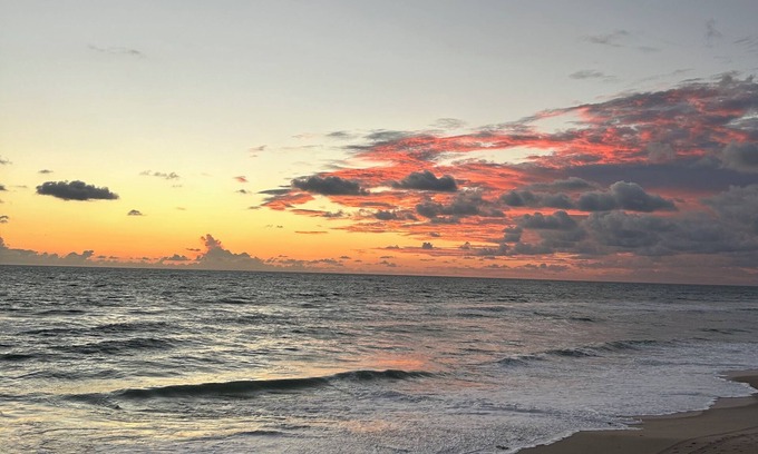 Floridana Beach Apartment | Seaside Retreat: Private Pool, Pet-Friendly & Top Reviews