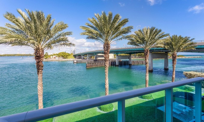 Bal Harbour Apartment | Oceanfront Escape at Beach Haus Bal Harbour with Pool & Spa