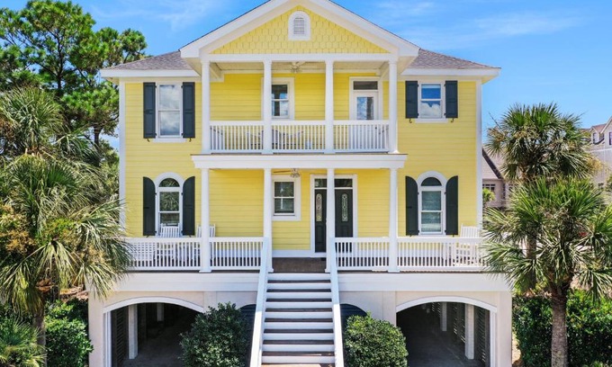 North Litchfield Beach House | Family-Friendly Beach Haven: Your Ideal Coastal Retreat