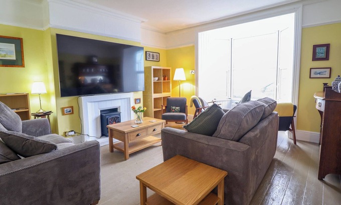 Aberystwyth Cottage | BEACH HAVEN, pet friendly, character holiday cottage in Aberystwyth