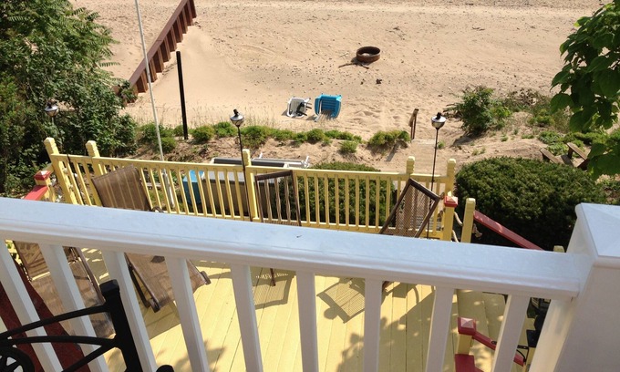 Fort Gratiot House | Exceptional Beach House at Desmond Beach, Fort Gratiot MI