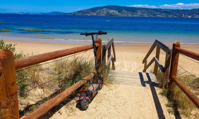 Bellerive House | Beach House Bellerive: Ocean Views & Private Beach Access
