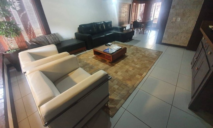 Joao Fernandes House | Beautiful Beach House with Ocean View in João Fernandes