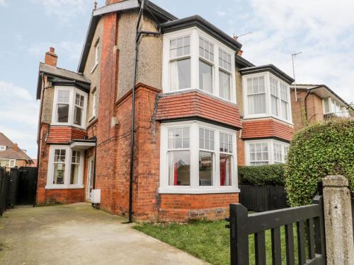 Bridlington House | Beach House: Pet-Friendly Retreat with 9.9/10 Guest Rating
