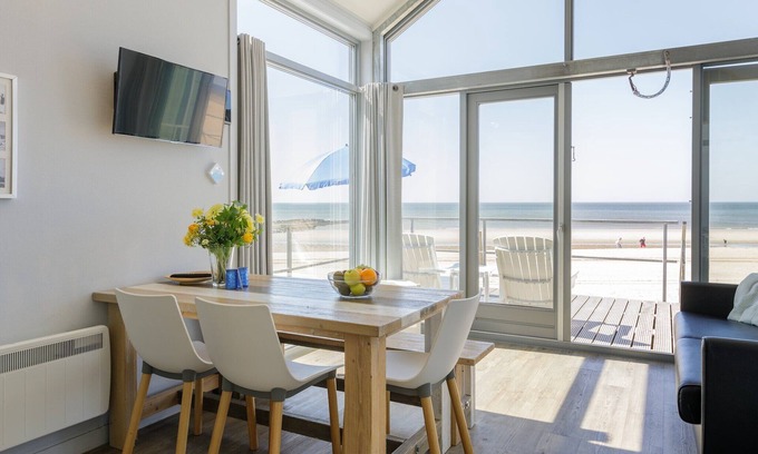 Julianadorp aan zee House | Ideal Holiday Home Steps from Julianadorp's North Sea Beach