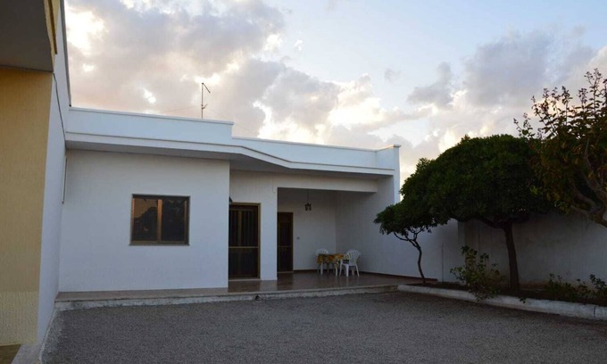 Torre Lapillo House | Beach House in Torre Lapillo: Relax by the Oceanfront