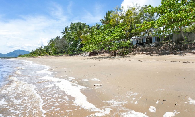 Machans Beach House | Beach House on Cinderella: Ultimate Oceanfront Escape