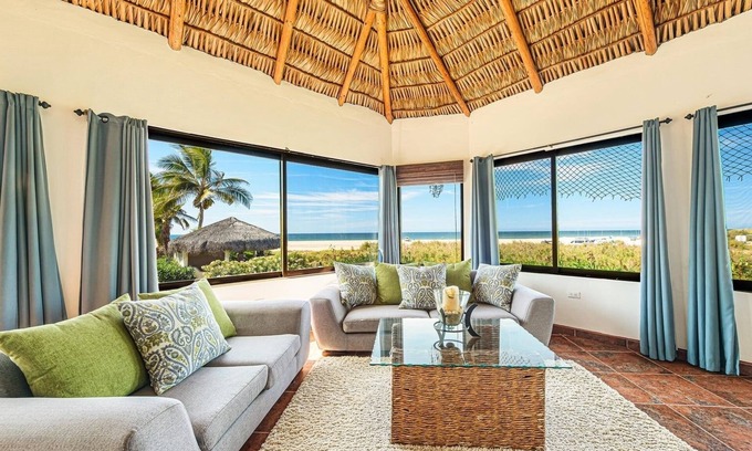 El Pescadero House | Stunning Beach House with Ocean View at San Pedrito Surf
