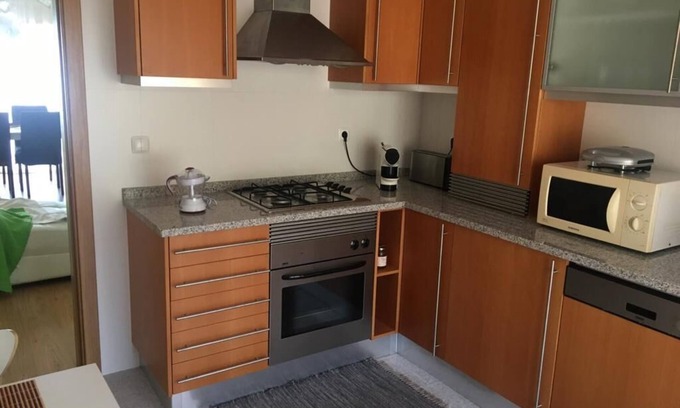 Sesimbra House | Cozy Beach House with Kitchen Amenities for Your Getaway