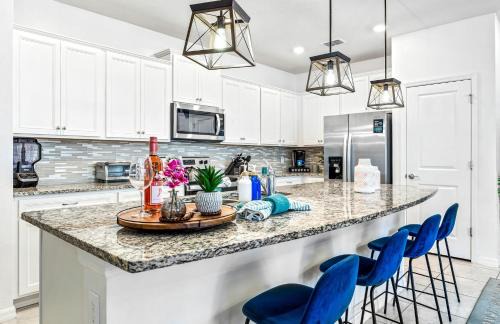Downtown Fort Lauderdale Apartment | Modern Retreat with Pool and Rooftop Deck Awaits You
