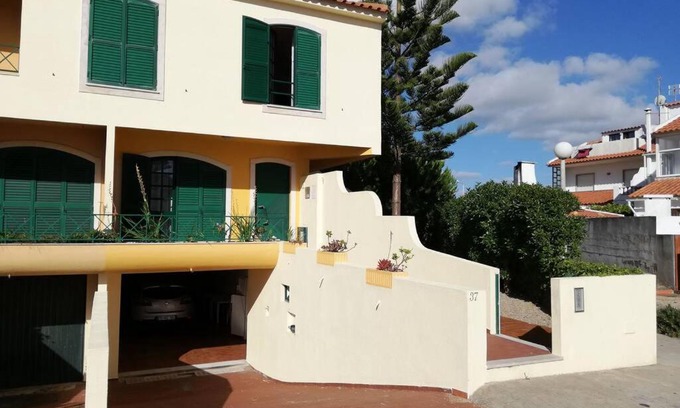 Peniche House | Oceanfront Beach House Villa at Peniche - Praia Consolação