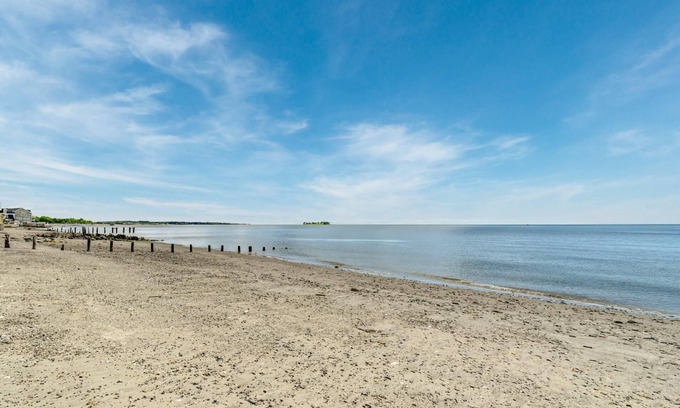 Devon House | Family Beach Escape: Steps from the Shoreline Awaits!