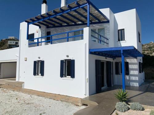 Lavreotiki House | Pet-Friendly Beach House with Breathtaking Views, Rated 9.8