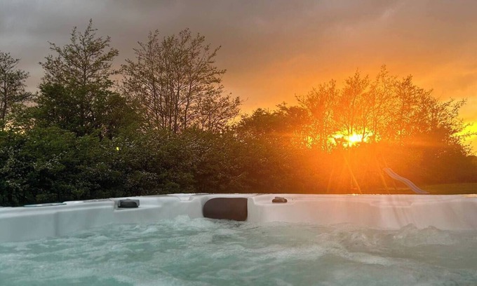 Saksild Strand Villa | Beach house with hot tub near Aarhus, Denmark