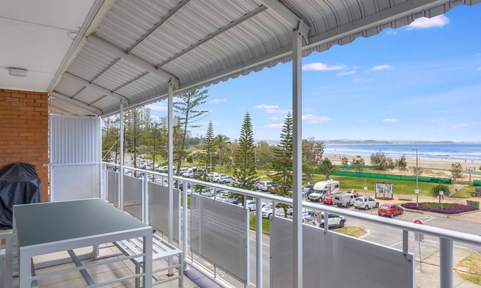 Coolangatta Apartment | Beach Lodge Unit 12a: Family-Friendly Escape with Ocean Views