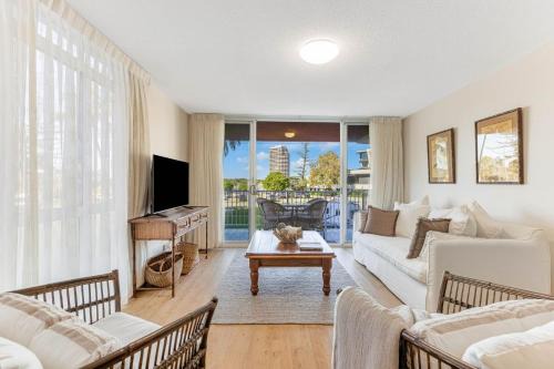 Coolangatta Apartment | Beach Lodge Unit 5