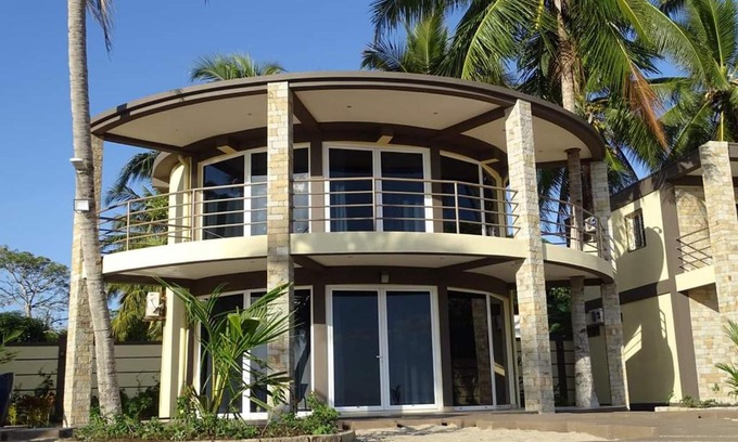 Djamandjary Villa | Beautiful Beach Loft with Private Oceanfront Views