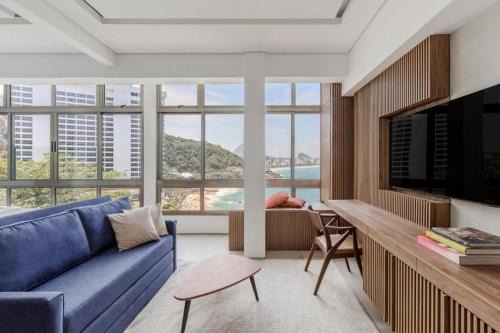 Vidigal Apartment | Cozy Beach Loft with Oceanfront Views in Leblon