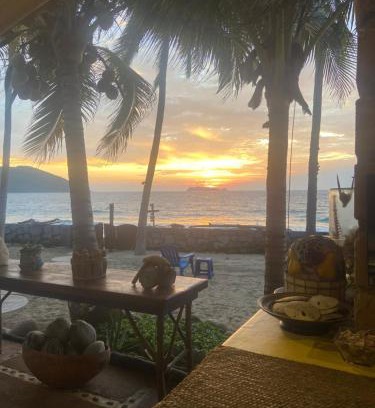Barra de Potosi Bed & Breakfast | Beach Lover's Paradise with Ocean View & Private Beach