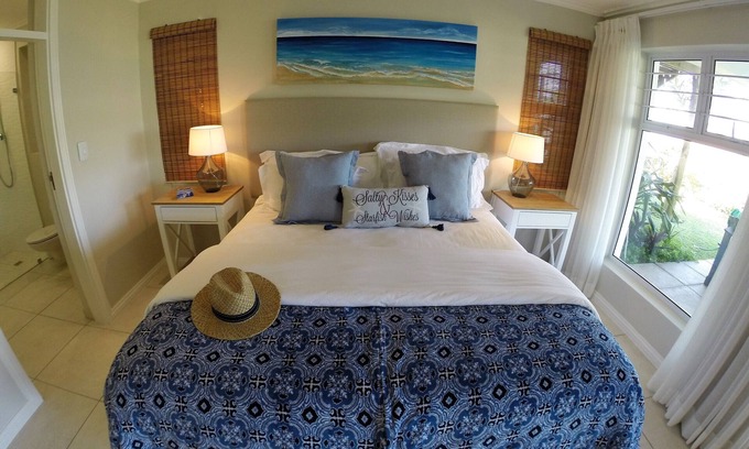 Selection Beach Cottage | Beach Melody: Guest Rated 10/10 with Oceanfront Views