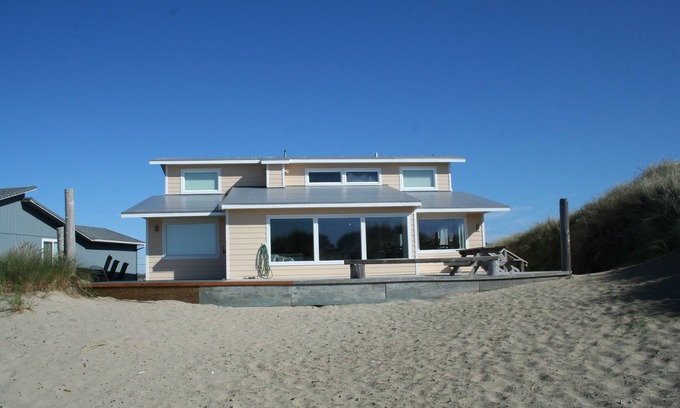 Bayshore House | Oceanfront Family Retreat with Pool and Breathtaking Views
