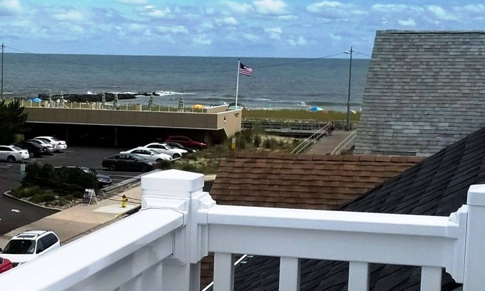 North End Condo | Oceanfront Escape: Steps to Beach & 9.8/10 Guest Rated