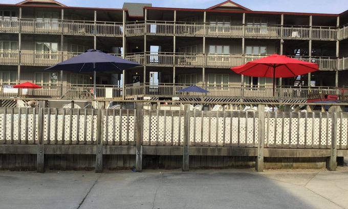 Kill Devil Hills Condo | Oceanfront Condo at Outer Banks Beach Club with Pools