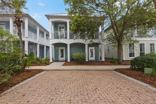 Miramar Beach House | Beach Retreat Cottage 116: Family-Friendly Pool Oasis