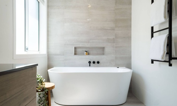 Merewether House | Top-Rated Beach Retreat Merewether with Oceanfront Amenities