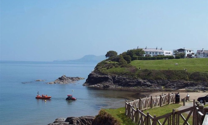 Aberporth Cottage | Beach Retreat: Romantic Cottage with Oceanfront Views