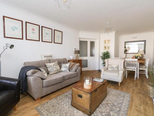 West Bay Apartment | Cozy Beach Side Retreat with Pet-Friendly Amenities