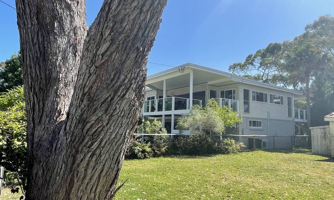 Bundeena House | Seaside Retreat in the Heart of Royal National Park