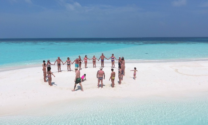Hangnaameedhoo House | Beach Star Maldives: Family-Friendly Retreat with Breakfast
