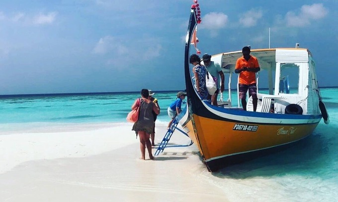 Hangnaameedhoo House | Idyllic Beach Retreat in the Maldives for Your Getaway