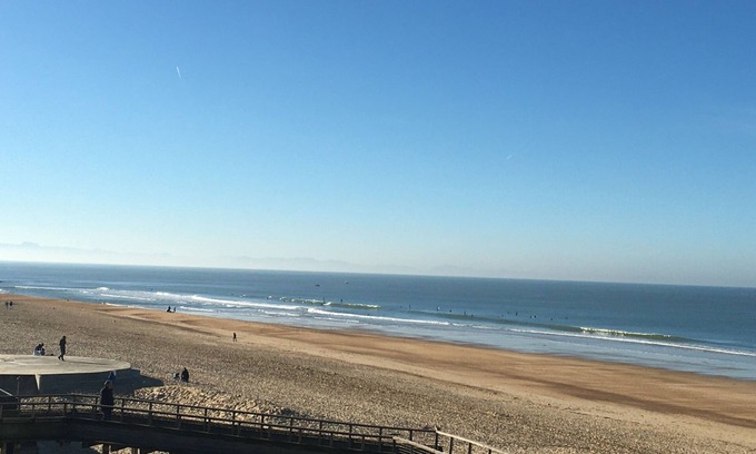 Soorts-Hossegor Apartment | Pet-Friendly Beach Studio with 10/10 Guest Reviews
