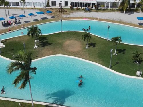 Las Guias Oriente House | Pet-Friendly Beach-Style Pool Villa with Family Amenities