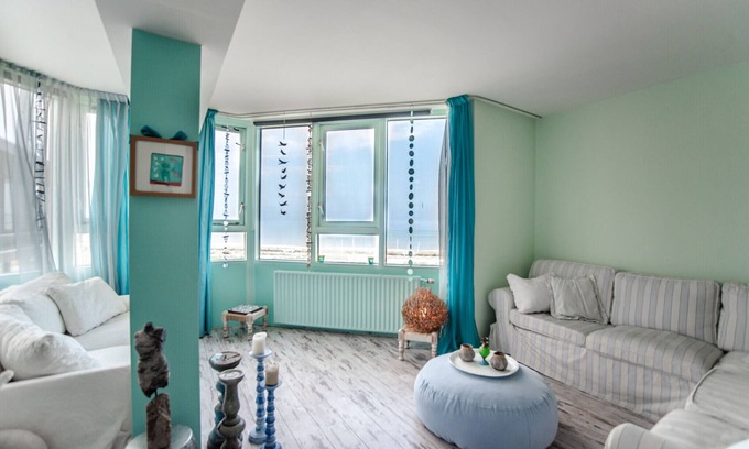 Zandvoort Apartment | Oceanfront Beach Suite Sand with Spa & Kitchen Amenities