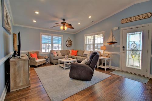 Surf City House | Relaxing Beach Therapy for Families and Pets Awaits You