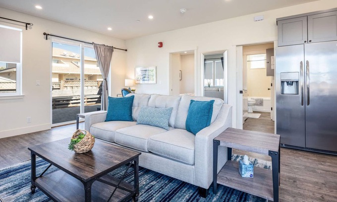 Half Moon Bay House | Cozy Beach Town Home with Hot Tub - Steps to the Shore